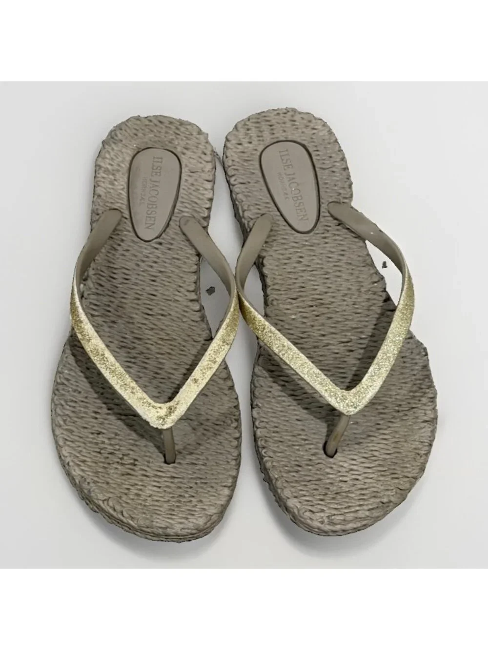ILSE JACOBSEN Cheerful Flip Flops Thong Sandals Tan Gold Glittery Rubber Size 10